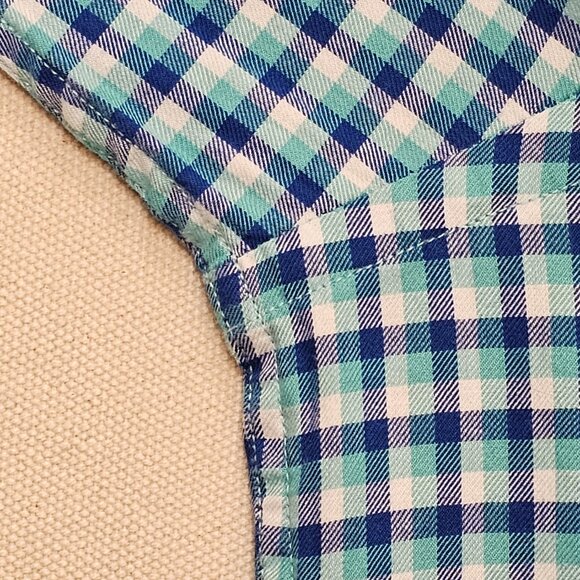 Charleston Threads Button Down XL - Picture 7 of 7